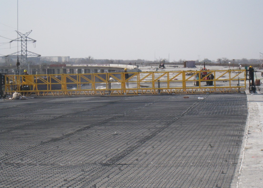 懸掛高頻整平機(jī)被中鐵二十幾個(gè)局集團(tuán)，中國路橋集團(tuán)選購。