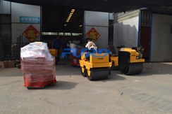 福瑞得機械手扶雙輪壓路機，手扶單輪壓路機，座駕壓路機及時包裝發(fā)貨