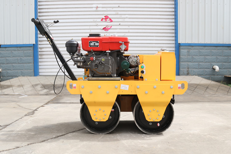 對(duì)于小型手扶壓路機(jī)的這些使用環(huán)境您要明白！